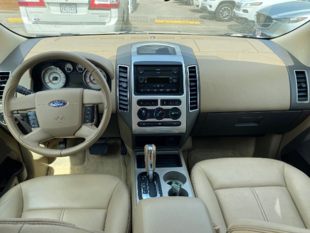 Ford Edge Vehicle Full-screen Gallery Image 06