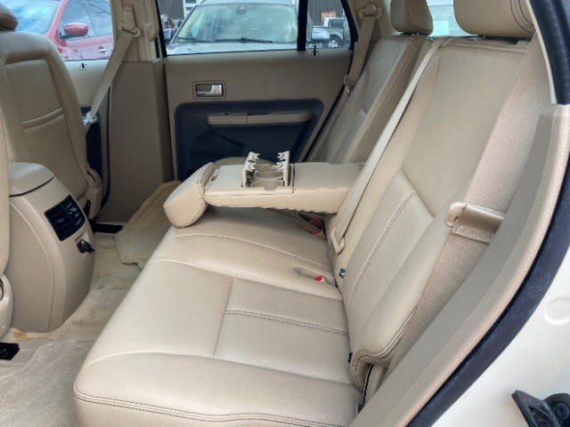 Ford Edge Vehicle Full-screen Gallery Image 07