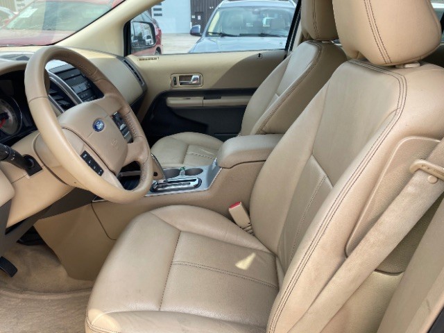 Ford Edge Vehicle Full-screen Gallery Image 08