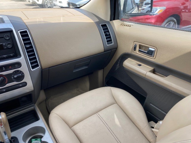 Ford Edge Vehicle Full-screen Gallery Image 10