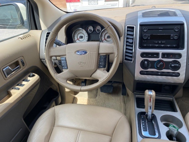 Ford Edge Vehicle Full-screen Gallery Image 11