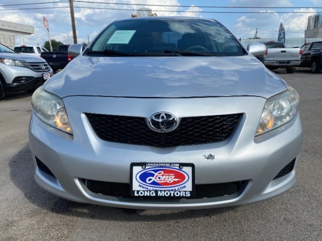 Toyota Corolla Vehicle Full-screen Gallery Image 02
