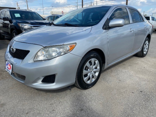 Toyota Corolla Vehicle Full-screen Gallery Image 03