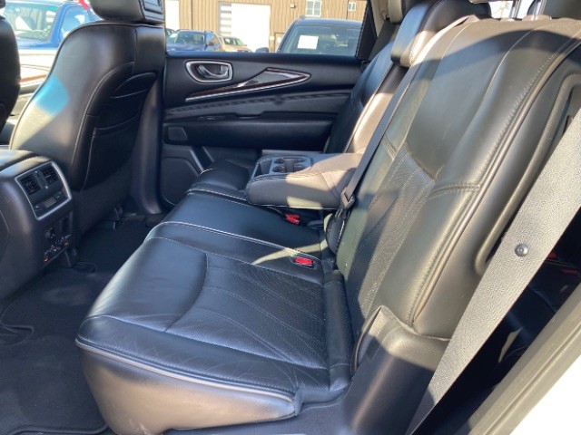 INFINITI JX35 Vehicle Full-screen Gallery Image 08