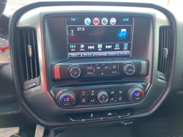 Chevrolet Silverado 1500 Vehicle Full-screen Gallery Image 12