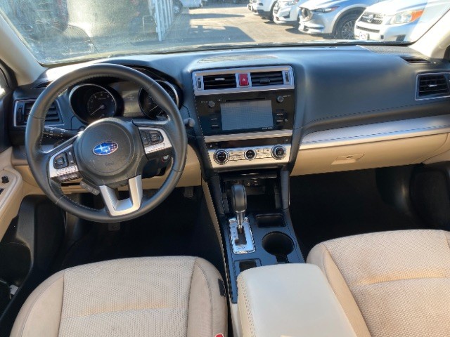 Subaru Outback Vehicle Full-screen Gallery Image 05