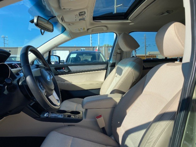 Subaru Outback Vehicle Full-screen Gallery Image 07