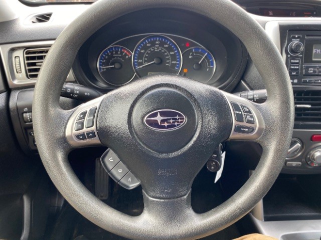 Subaru Forester Vehicle Full-screen Gallery Image 14