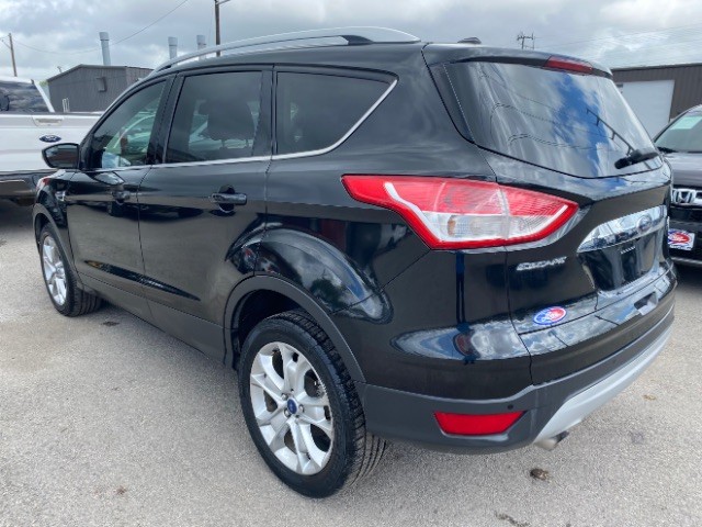 Ford Escape Vehicle Full-screen Gallery Image 04