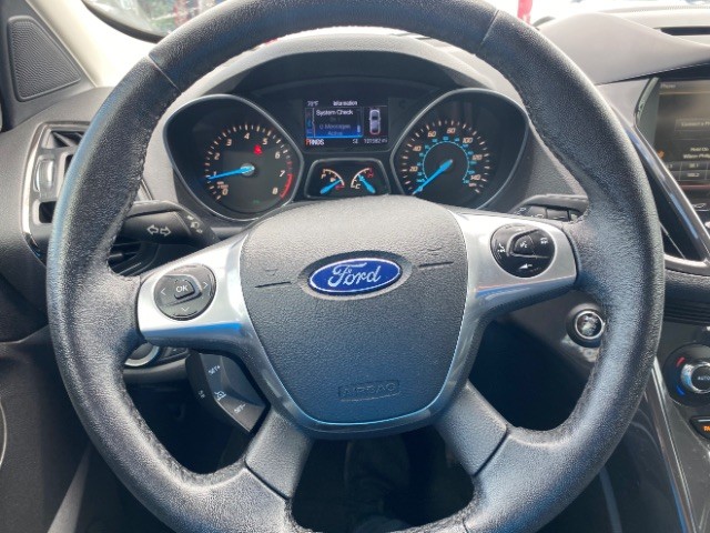 Ford Escape Vehicle Full-screen Gallery Image 14