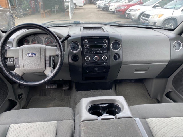 Ford F-150 Vehicle Full-screen Gallery Image 06