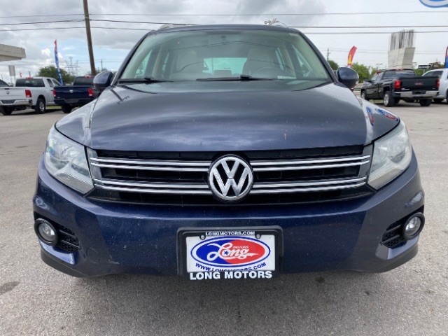 Volkswagen Tiguan Vehicle Full-screen Gallery Image 02