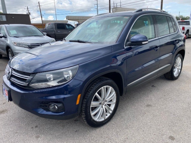 Volkswagen Tiguan Vehicle Full-screen Gallery Image 03