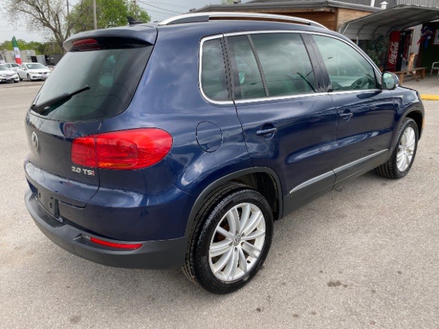 Volkswagen Tiguan Vehicle Full-screen Gallery Image 05