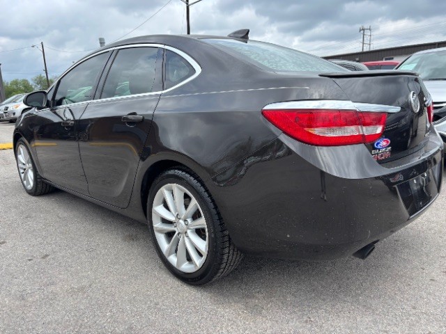 Buick Verano Vehicle Full-screen Gallery Image 04