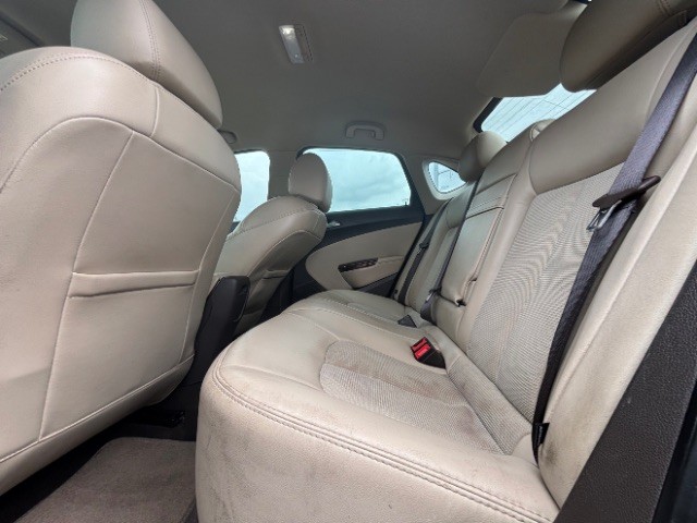 Buick Verano Vehicle Full-screen Gallery Image 06