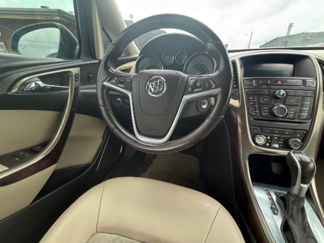 Buick Verano Vehicle Full-screen Gallery Image 08