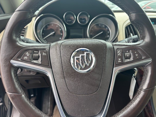 Buick Verano Vehicle Full-screen Gallery Image 12