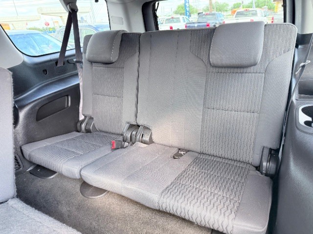 GMC Yukon XL Vehicle Full-screen Gallery Image 07