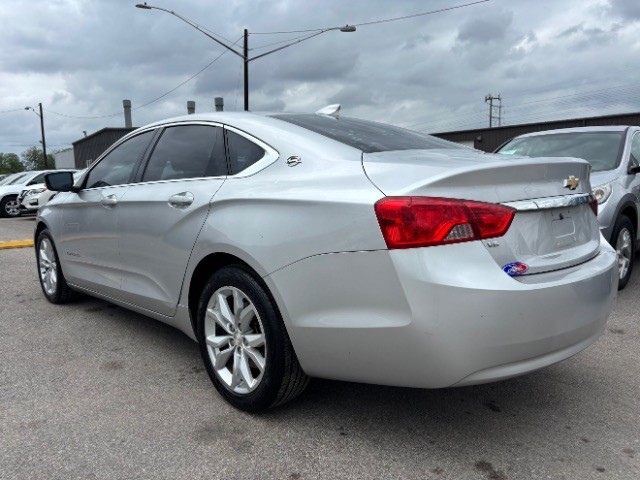 Chevrolet Impala Vehicle Full-screen Gallery Image 04