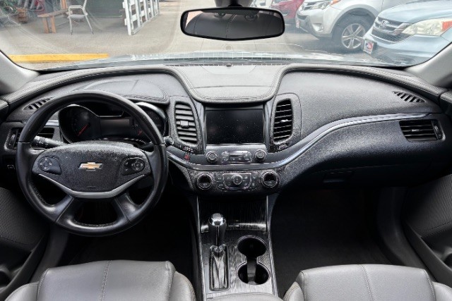 Chevrolet Impala Vehicle Full-screen Gallery Image 08