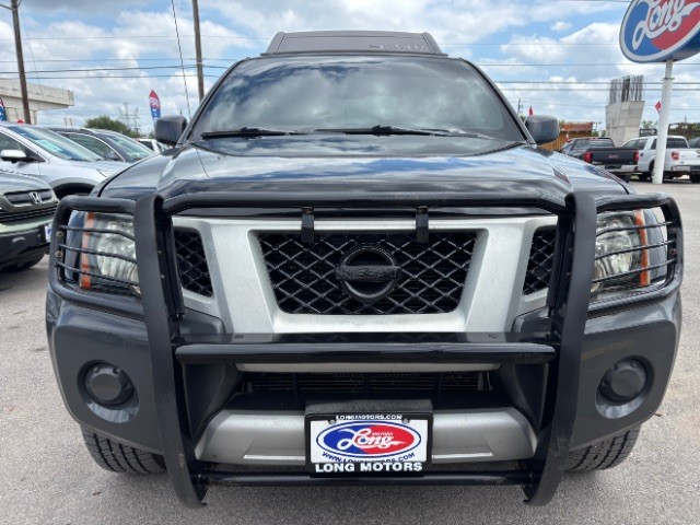 Nissan Xterra Vehicle Full-screen Gallery Image 02