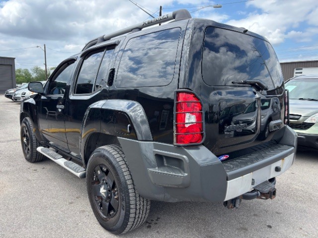Nissan Xterra Vehicle Full-screen Gallery Image 04