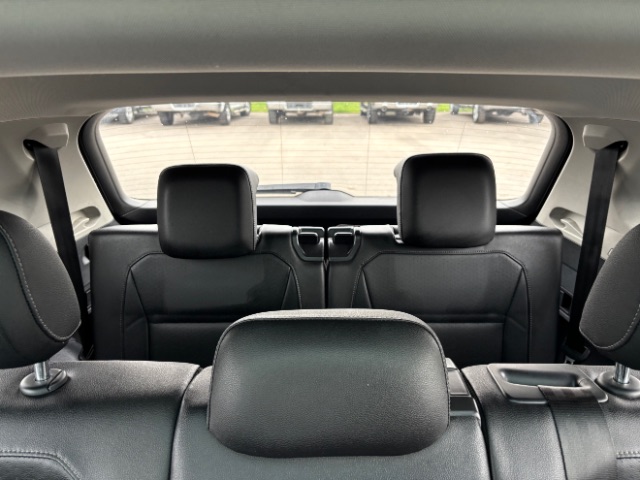 Volkswagen Tiguan Vehicle Full-screen Gallery Image 07