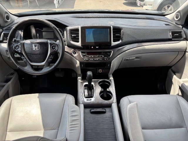Honda Pilot Vehicle Full-screen Gallery Image 08