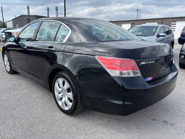 Honda Accord Sedan Vehicle Full-screen Gallery Image 04