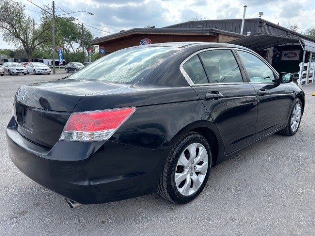 Honda Accord Sedan Vehicle Full-screen Gallery Image 05