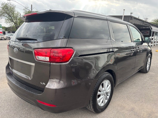 Kia Sedona Vehicle Full-screen Gallery Image 05