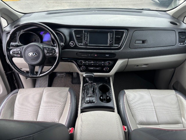 Kia Sedona Vehicle Full-screen Gallery Image 08
