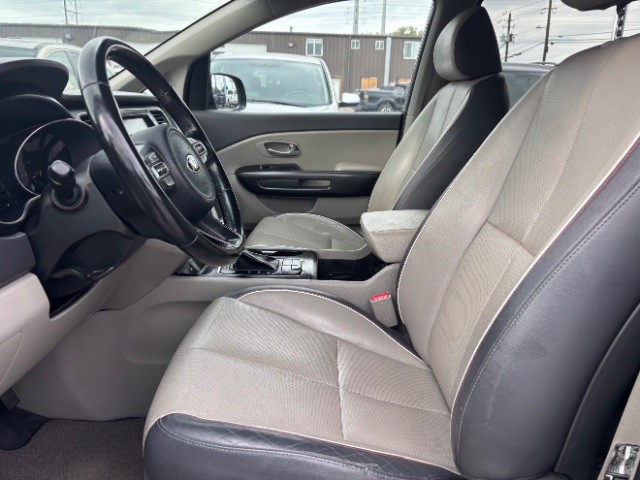 Kia Sedona Vehicle Full-screen Gallery Image 09