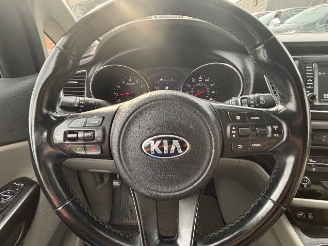 Kia Sedona Vehicle Full-screen Gallery Image 13