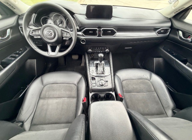 Mazda CX-5 Vehicle Full-screen Gallery Image 07