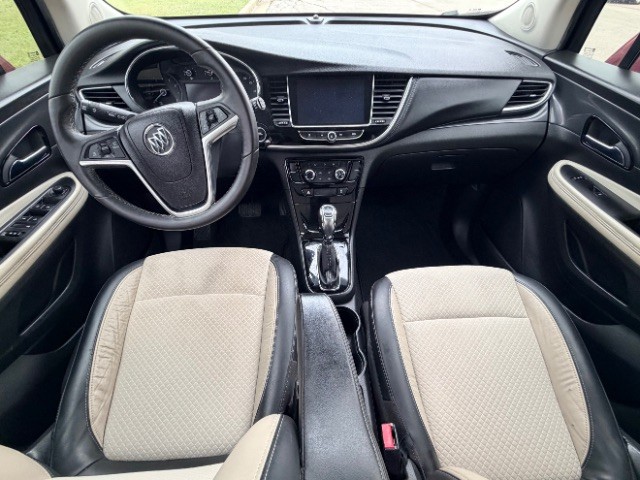 Buick Encore Vehicle Full-screen Gallery Image 06