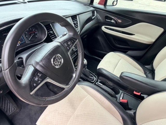 Buick Encore Vehicle Full-screen Gallery Image 09