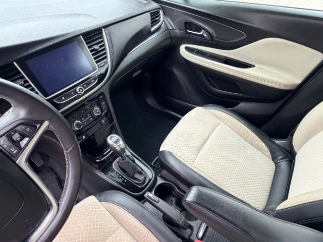 Buick Encore Vehicle Full-screen Gallery Image 10