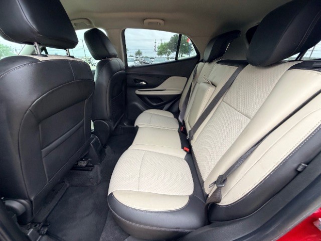 Buick Encore Vehicle Full-screen Gallery Image 11