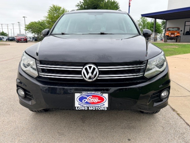 Volkswagen Tiguan Vehicle Full-screen Gallery Image 03