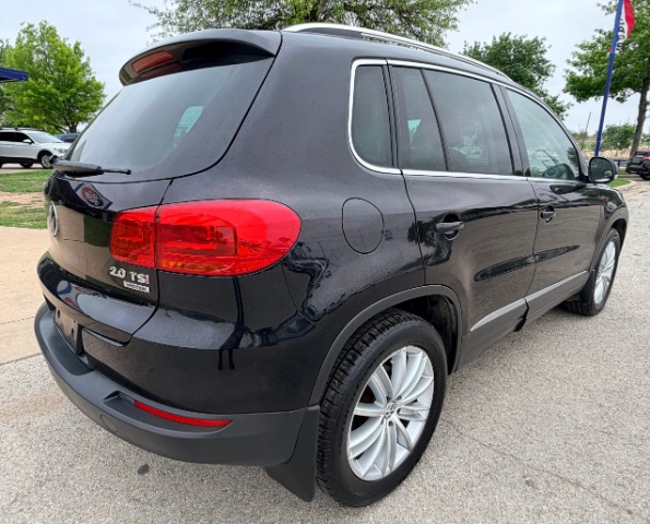 Volkswagen Tiguan Vehicle Full-screen Gallery Image 04