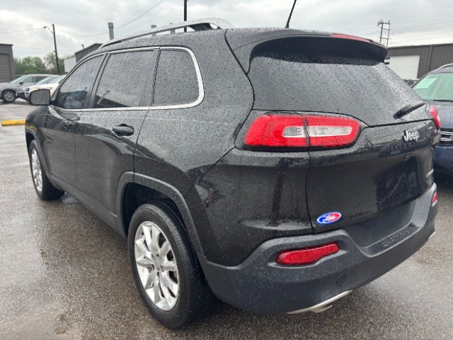 Jeep Cherokee Vehicle Full-screen Gallery Image 04