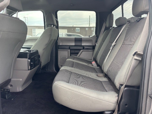 Ford F-150 Vehicle Full-screen Gallery Image 06