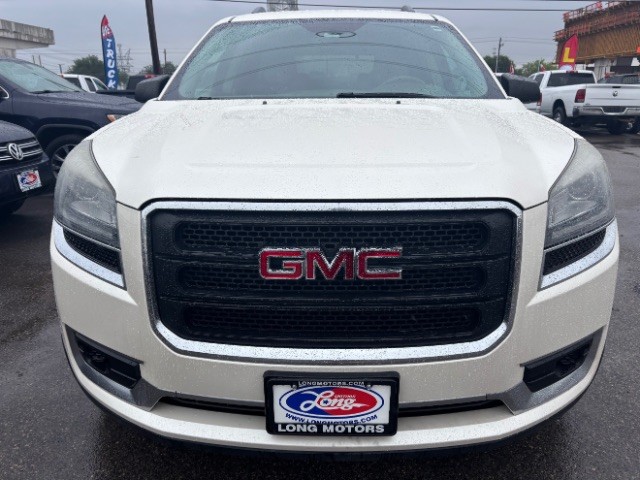 GMC Acadia Vehicle Full-screen Gallery Image 02