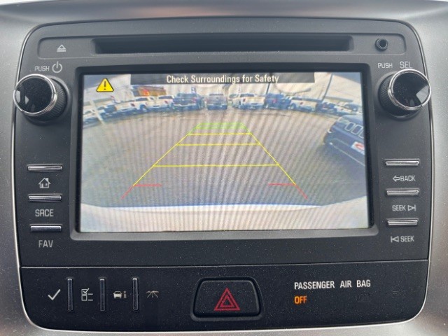 GMC Acadia Vehicle Full-screen Gallery Image 11