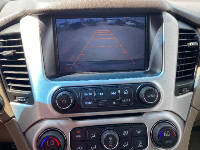 GMC Yukon Vehicle Full-screen Gallery Image 15