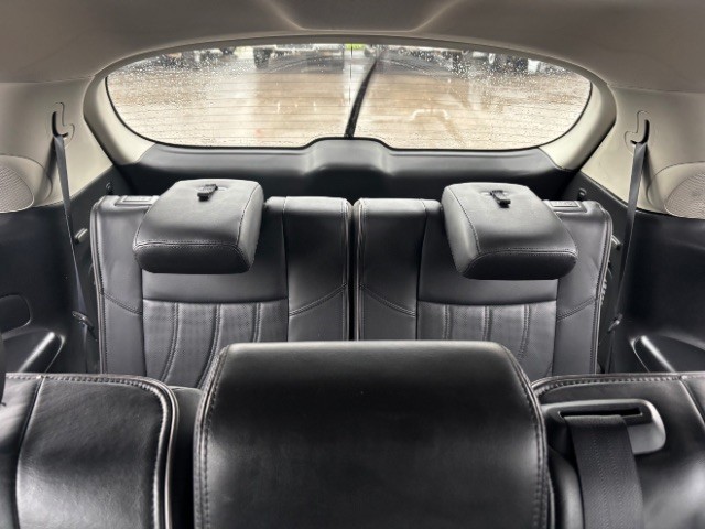 INFINITI QX60 Vehicle Full-screen Gallery Image 07
