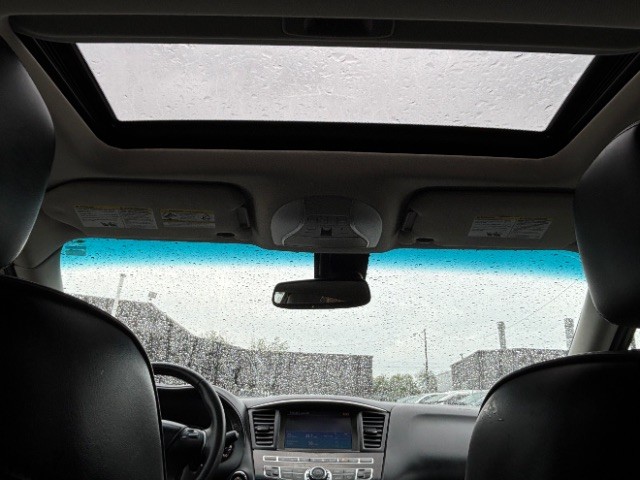 INFINITI QX60 Vehicle Full-screen Gallery Image 08
