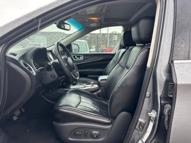 INFINITI QX60 Vehicle Full-screen Gallery Image 12